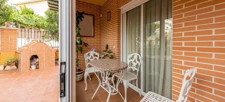 Adding Porch Enclosures To Your Home in Langley, British Columbia